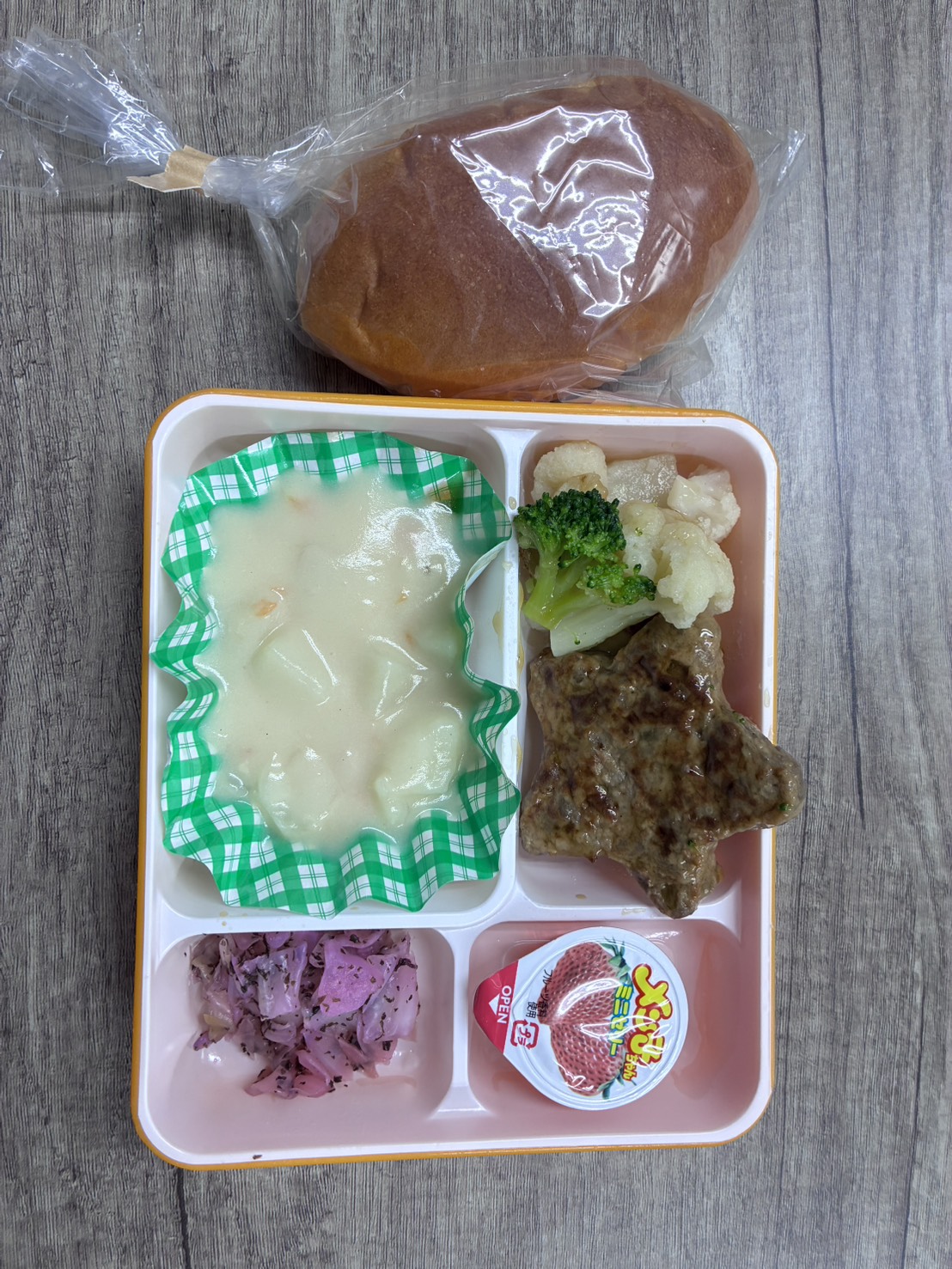 0-本日の幼稚園弁当です