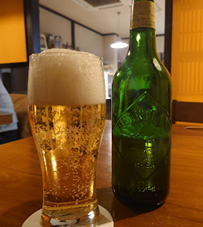 3-お酒はビールとワイン、日本酒、焼酎、梅酒など。ソフトドリンクもあります。
