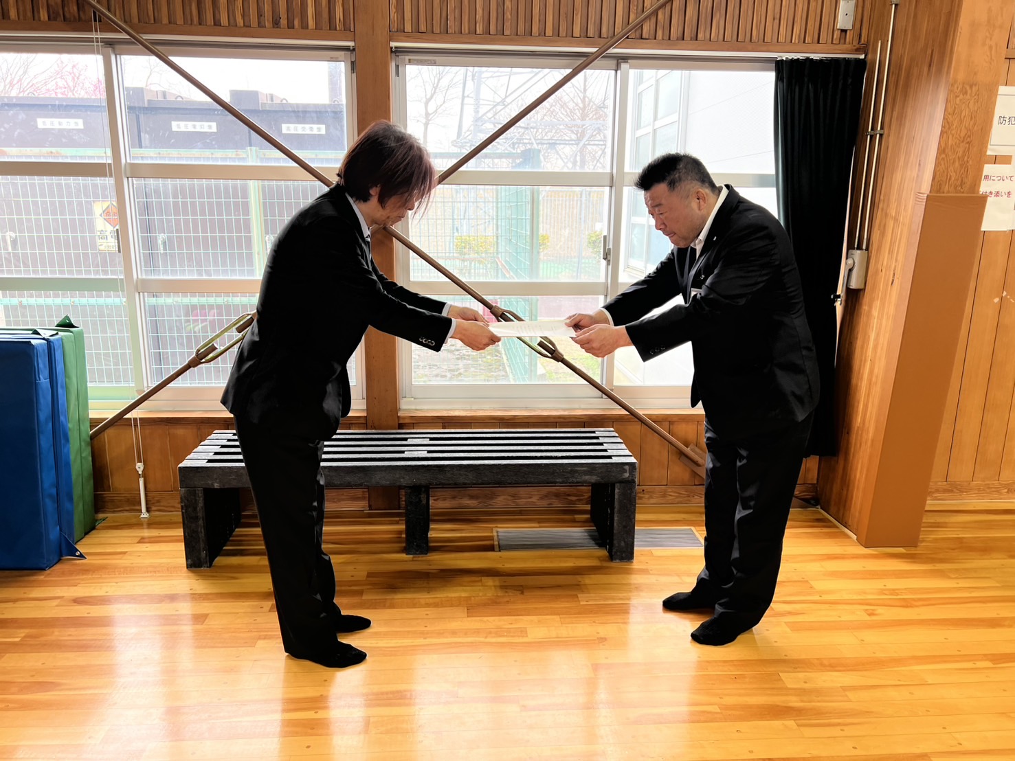 6-エコボーンベンチ寄贈