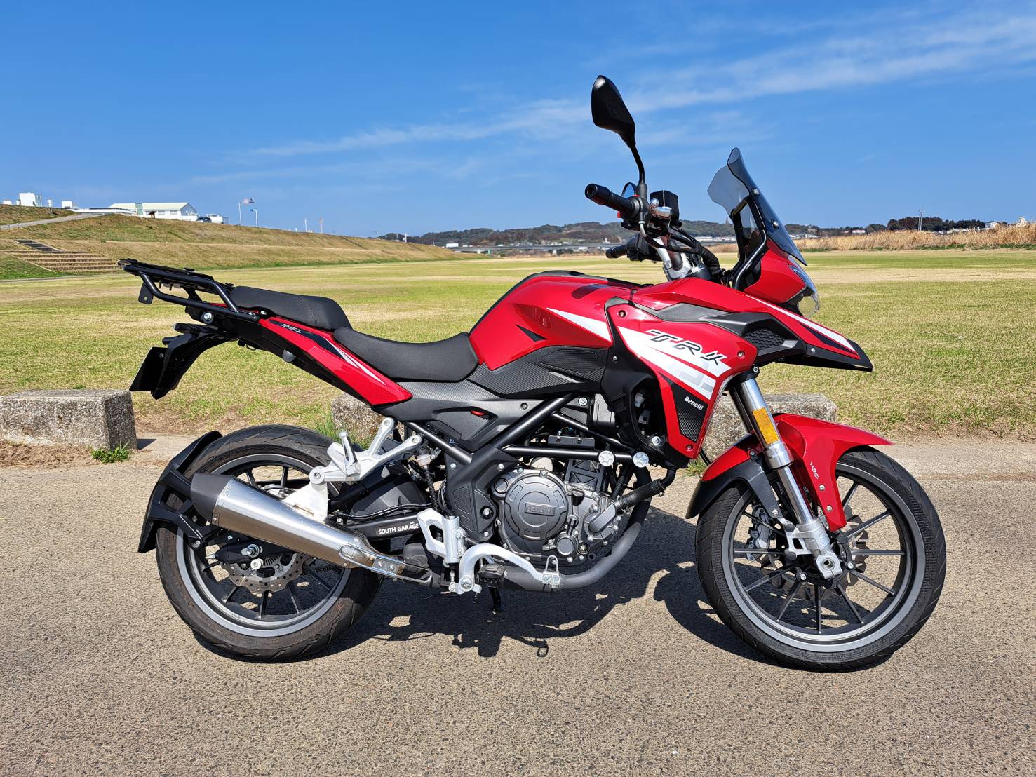 4-TRK251　レッド　レンタル＆中古販売