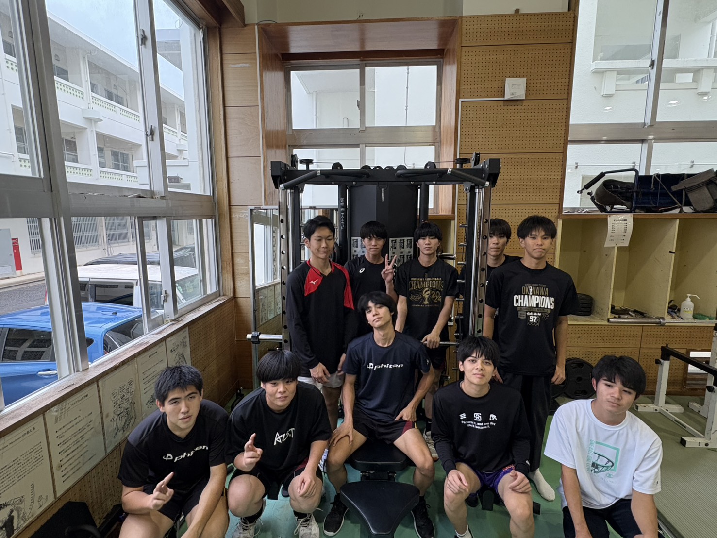 2-八重山商工高等学校へ 1,000,000円相当のマルチジム（トレーニング機材）を寄贈