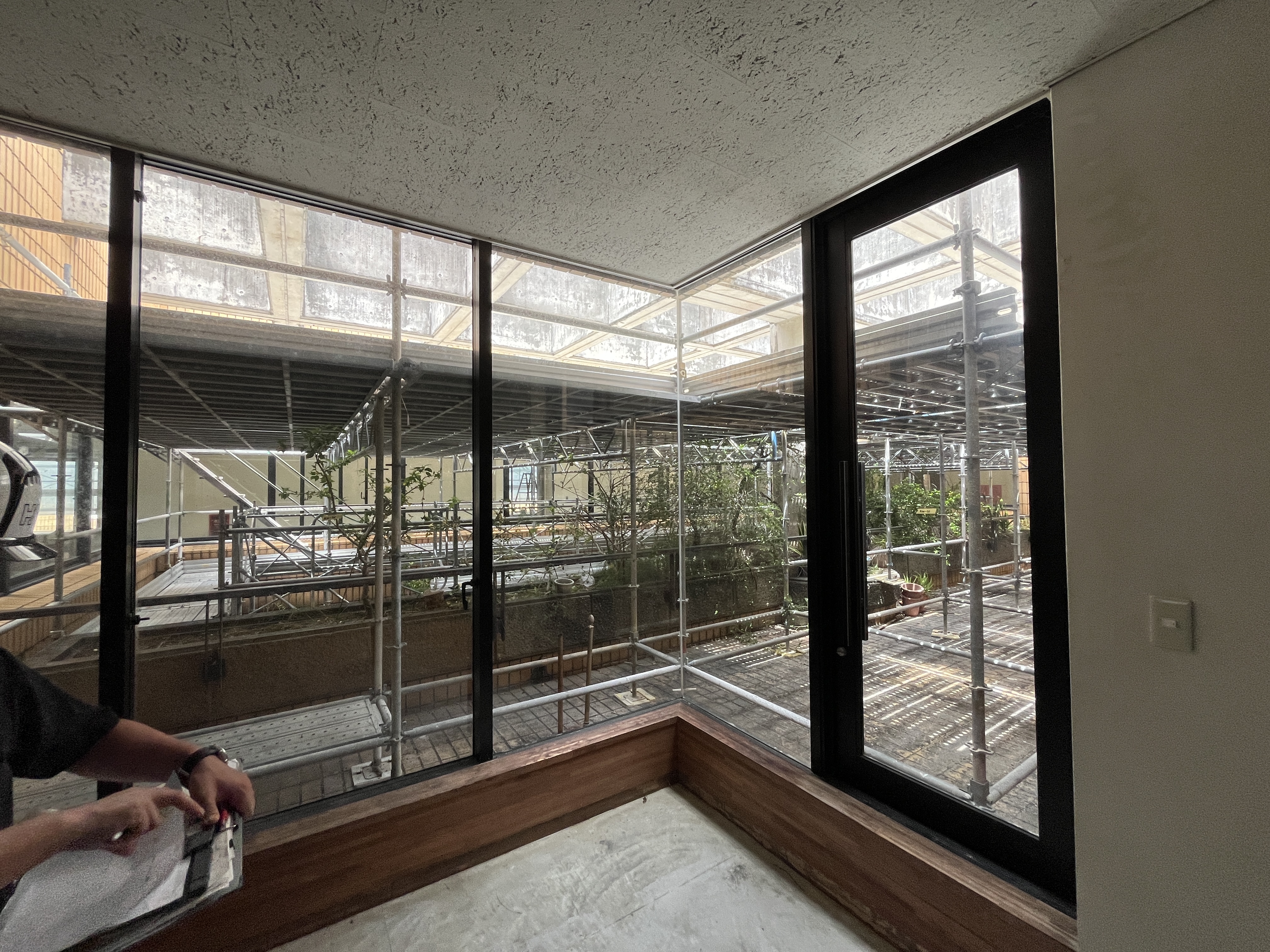 1-旧県立図書館　建具修繕工事