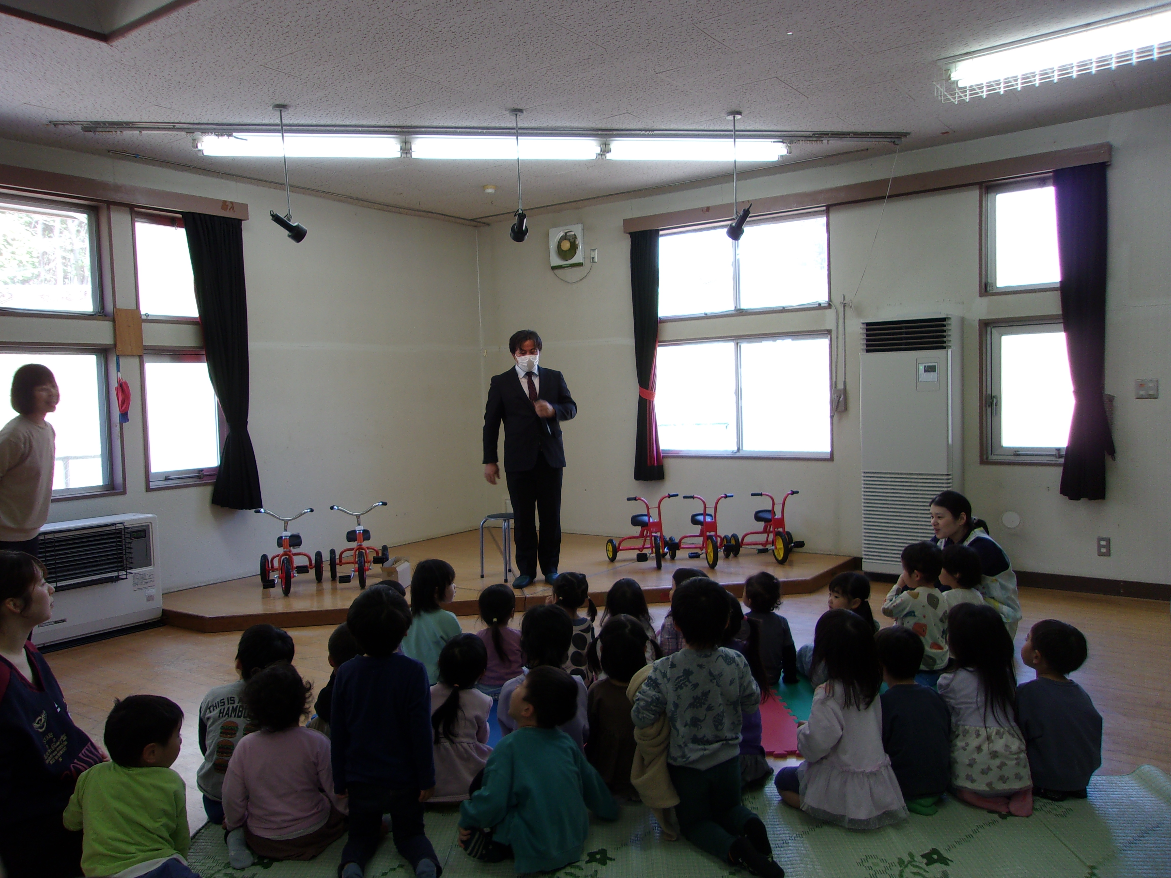 4-仙台市鶴が丘保育所様に本年も寄贈させて頂きました