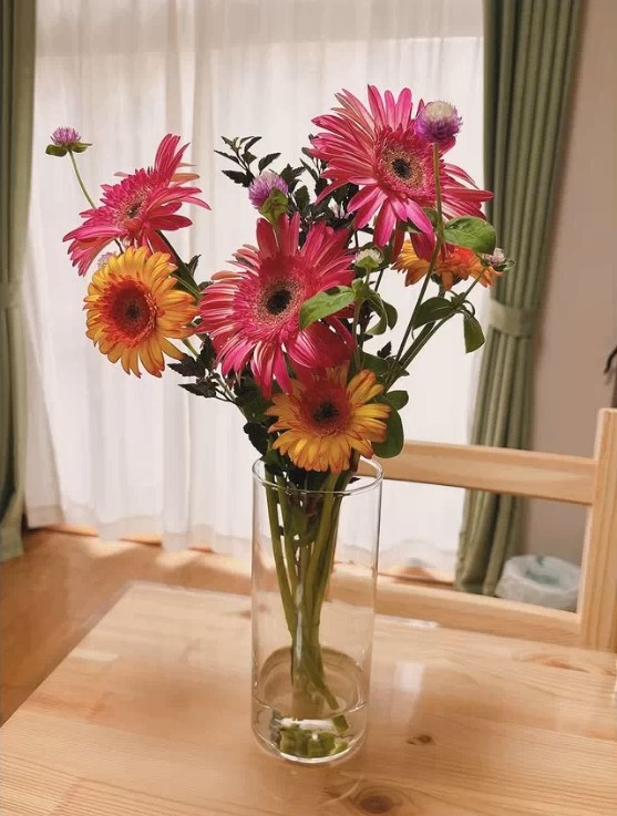 1-今日は作業所にお花を飾りました🌼