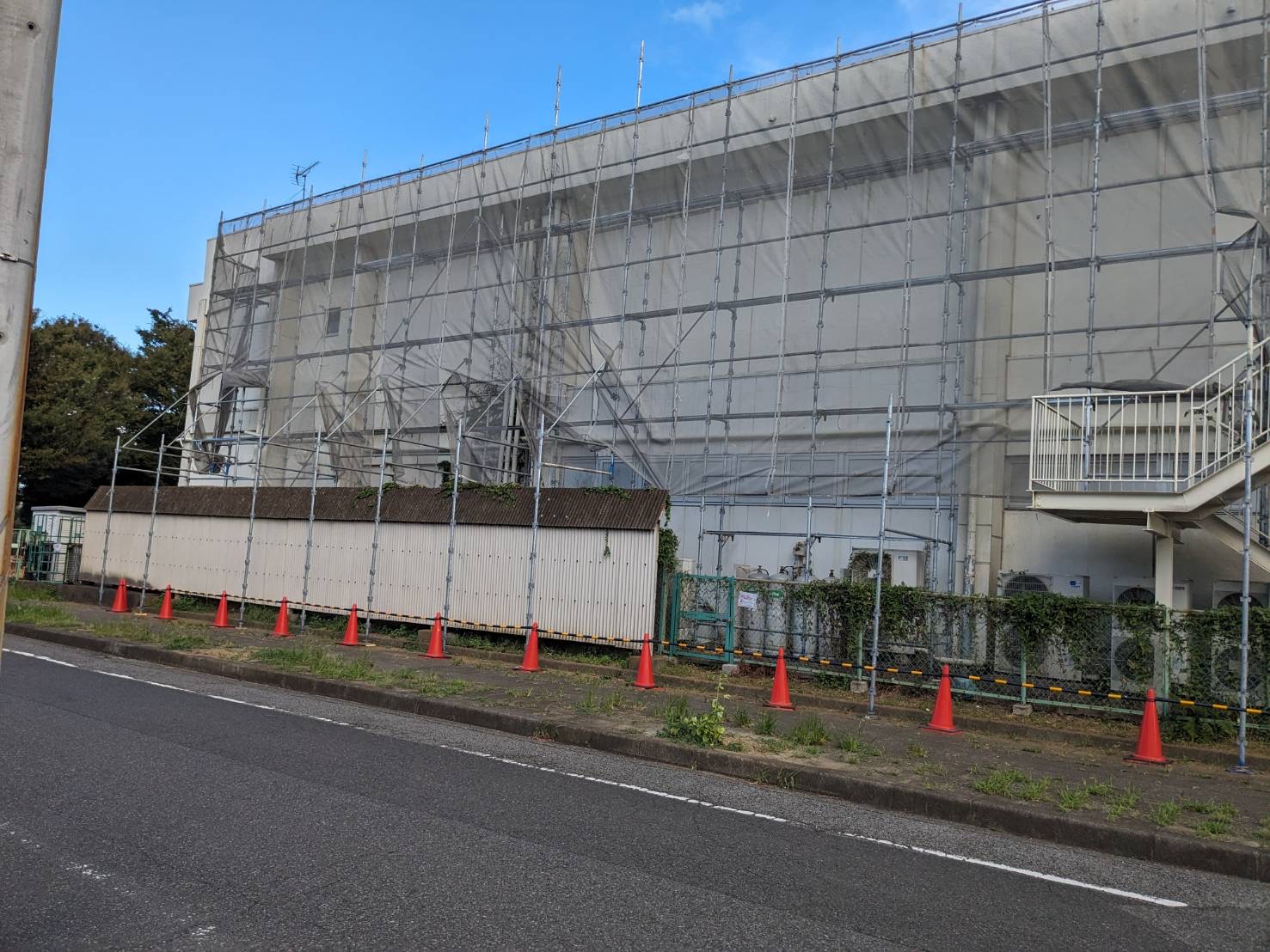 大型スーパー