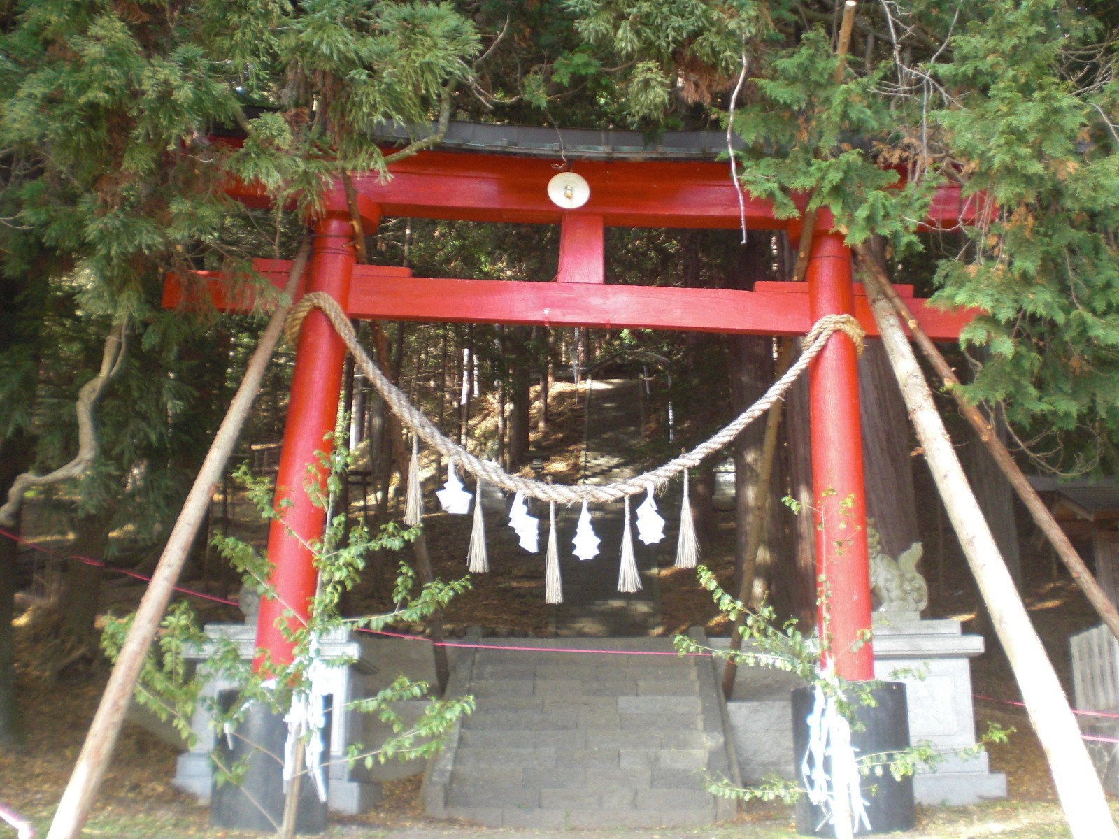 鳥居再建
