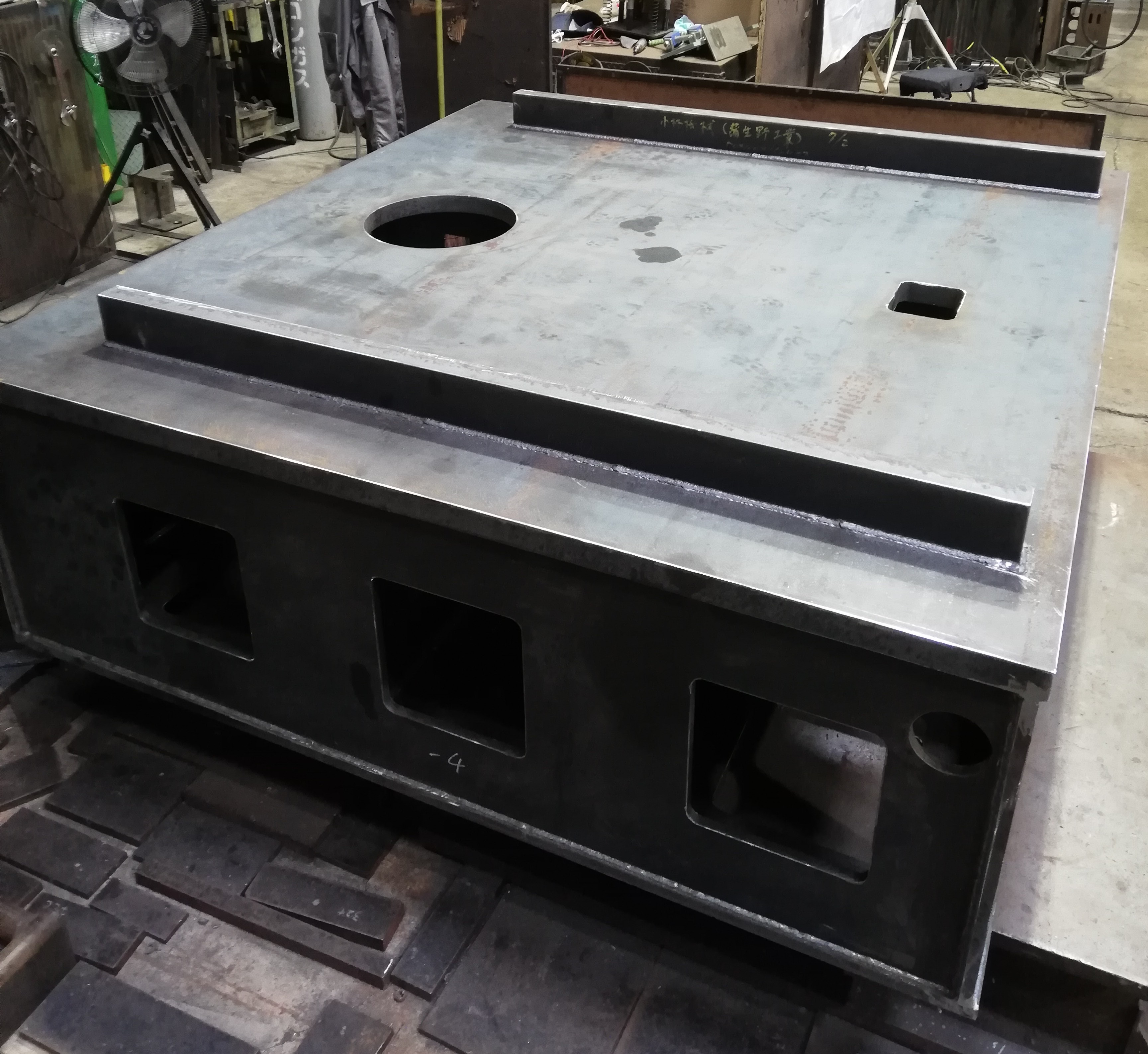0-2000×2500×500　架台