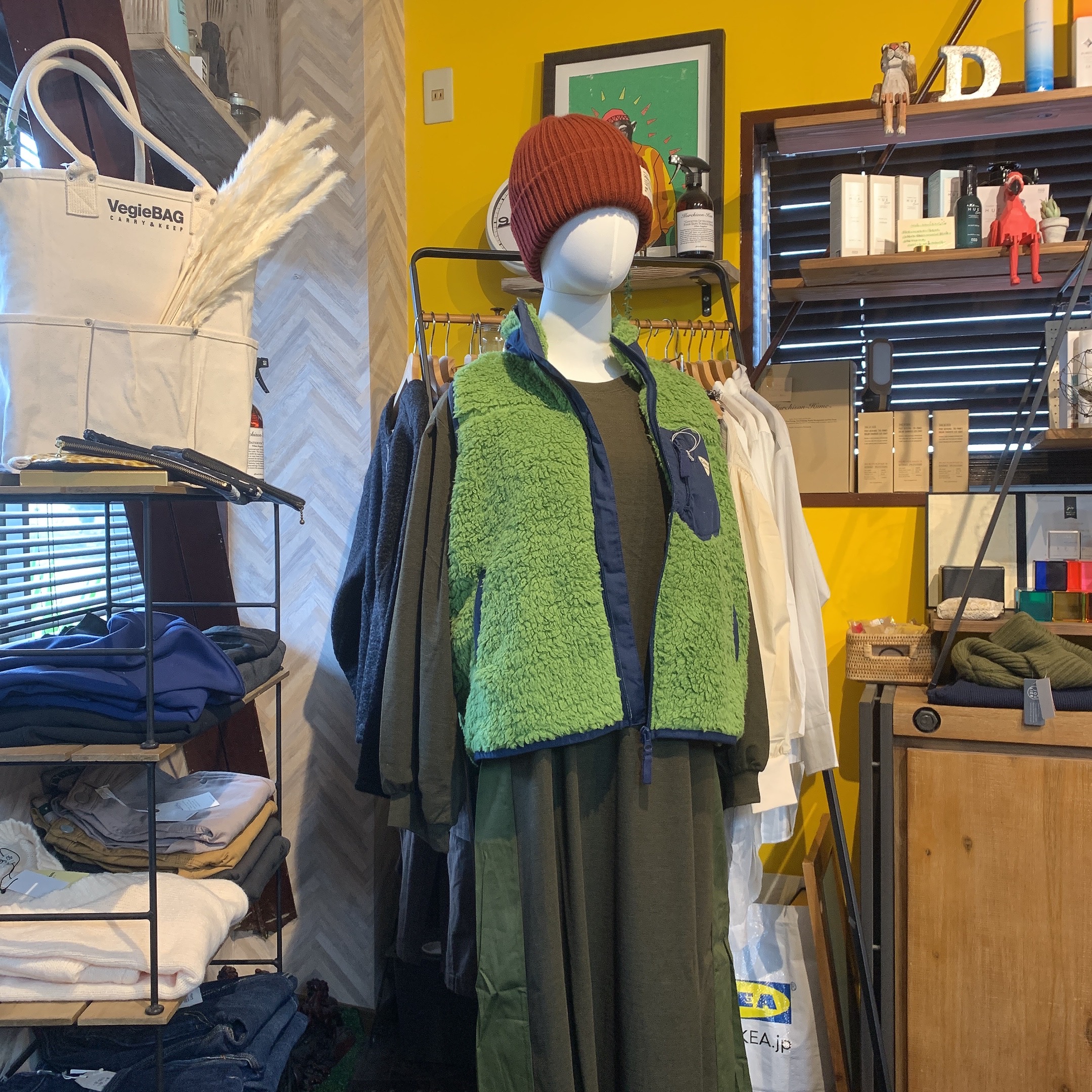 3-大人カジュアルな服に雑貨の販売