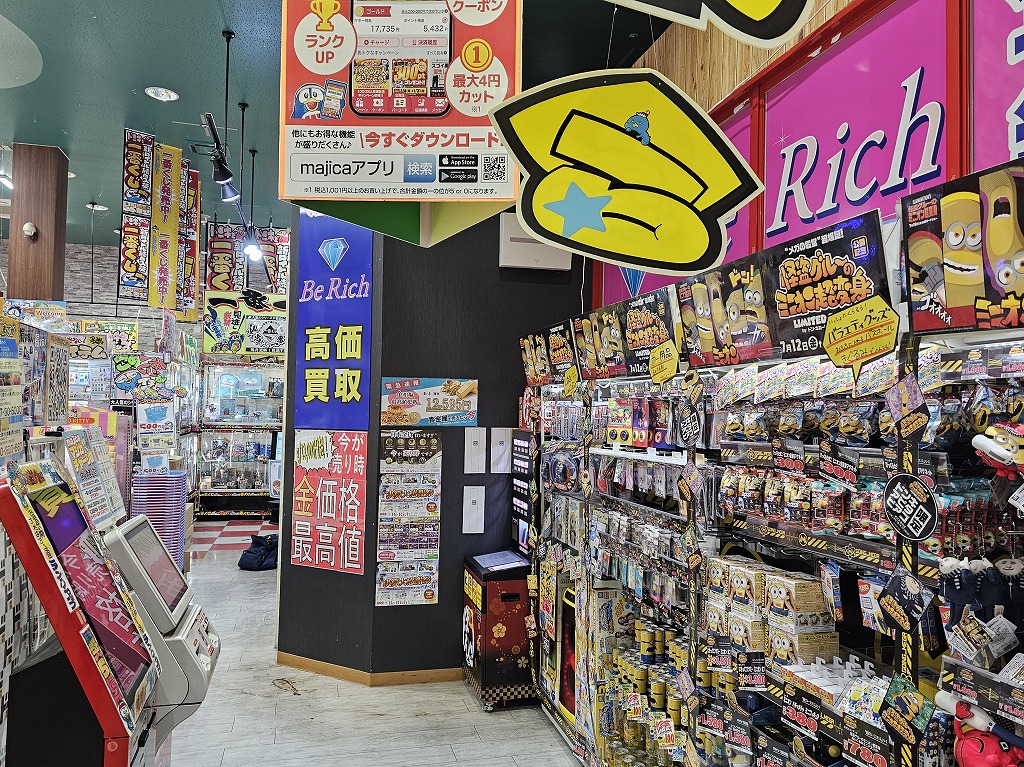 ショッピングセンター内、特殊な間取りでの出店（富山店）