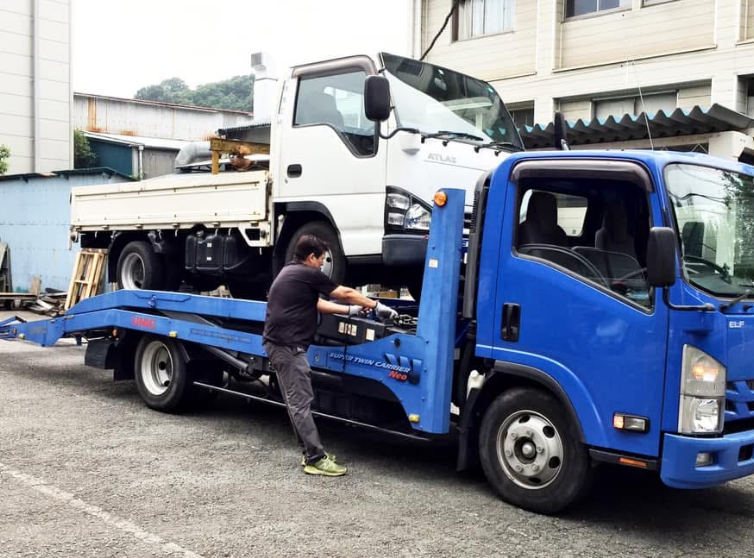 0-買取には自社所有の陸送車にて！