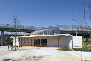 11-横浜市公園管理棟