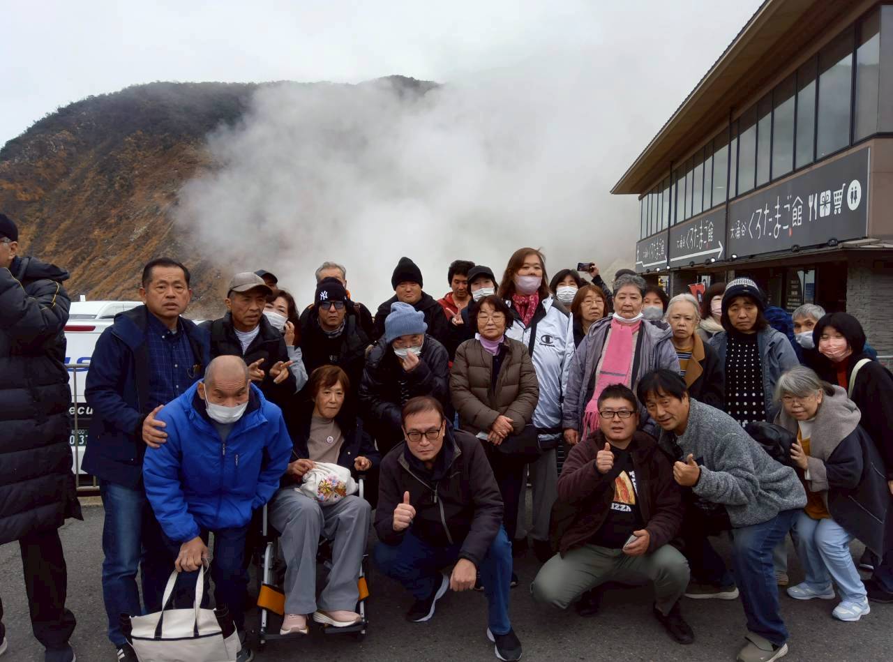 2-毎年恒例の秋の日帰り旅行で箱根見学・芦ノ湖遊覧を楽しみました。