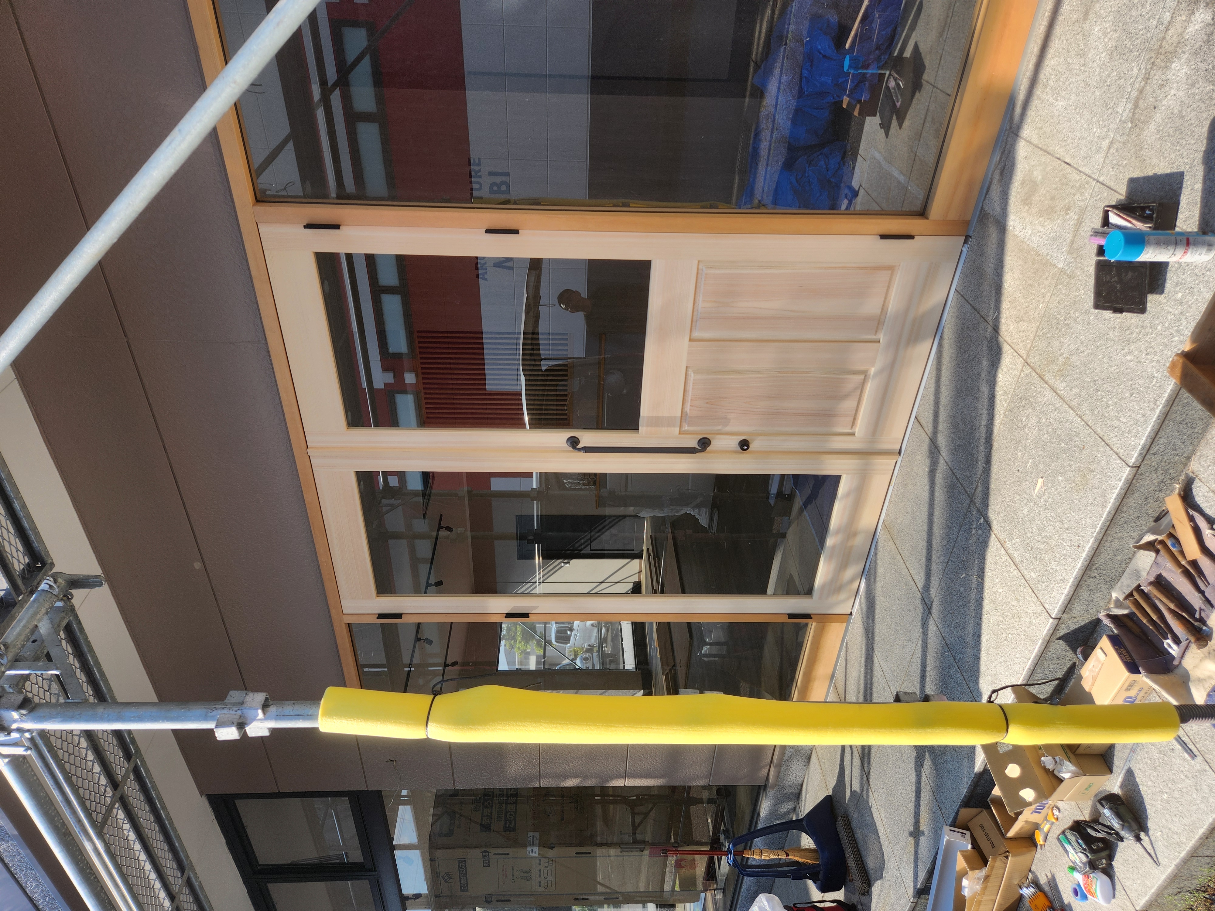 11-各務原｜店舗入口を木製建具へ改修
