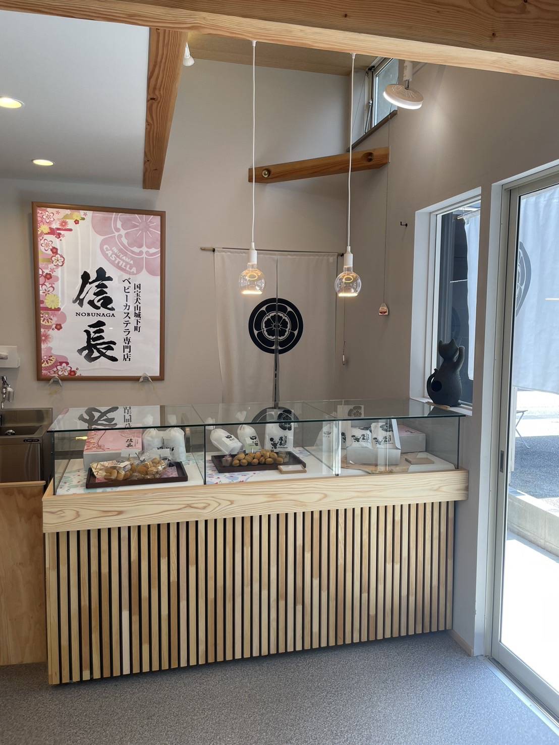 8-生ベビーカステラ専門店「信長」店内