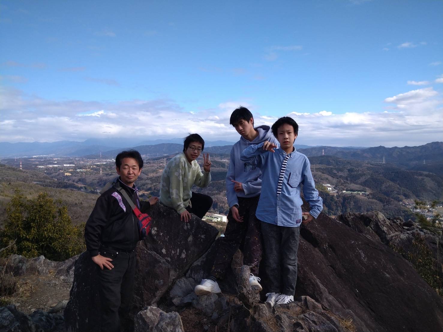 0-水晶山へハイキング