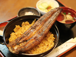 2-極上丼 １本（小鉢、サラダ、肝吸、漬物）3,300円