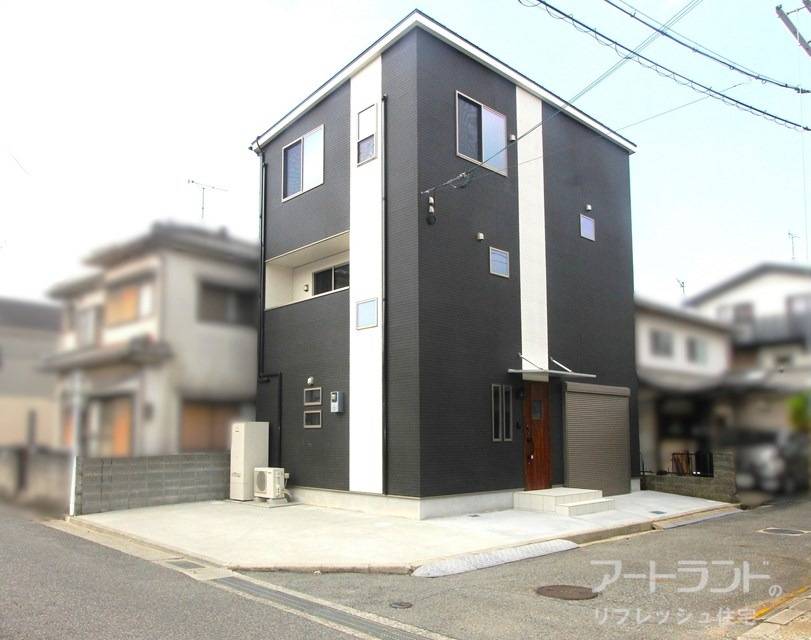 インナーガレージ付き3階建て中古住宅【加古川市野口町】